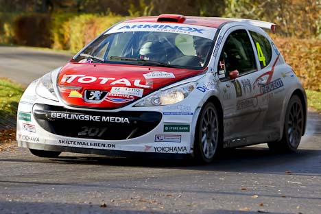 Karl-Åge Jensen endte som nummer 4 i sin Peugeot 207 S2000, og dette var nok til at Karl-Åge Jensen og Freddy Petersen kunne sikre sig titlen som "Danmarksmestre 2010" i den hurtigste klasse.
(Foto: www.bjohansson.dk)
